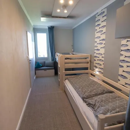 32 Baltic Nest App.65-103